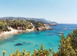 11 Lugares Turísticos de Corfú