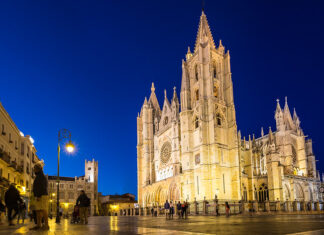 7 Lugares turísticos de León León