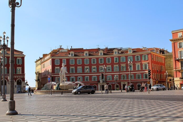 8 Lugares Turísticos de Niza