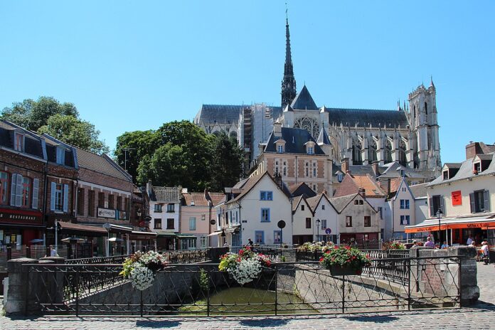 9 Lugares Turísticos Amiens