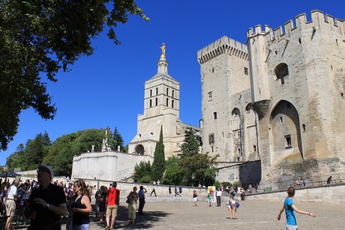 7 Lugares Turísticos de Avignon