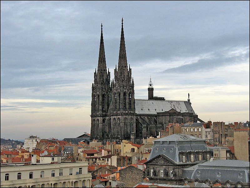 9 Sites touristiques de Clermont-Ferrand