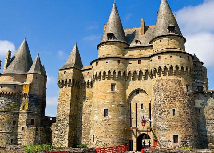 Las 9 Ciudades Más Antiguas De Francia