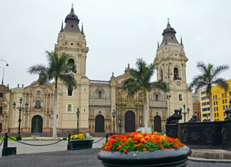 9 Cosas que Hacer Gratis en Lima Plaza de Armas