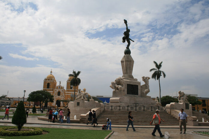 8 Cosas Gratis que Hacer en Trujillo Plaza de Armas Trujillo