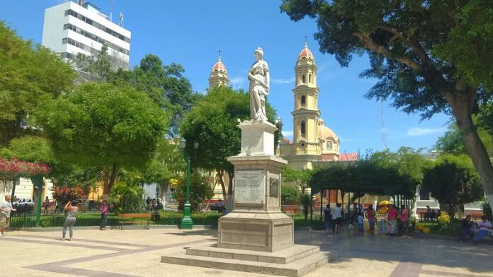 7 Cosas gratis que hacer en Piura Plaza de Armas Piura