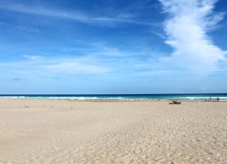 Disfruta del Sol y el Mar: Increíbles Playas cerca de Valencia Playa de Canet d'en Berenguer, playa cerca de Valencia