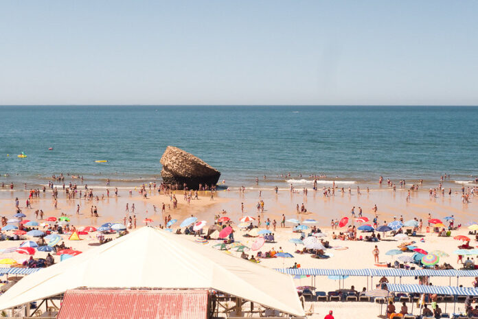Más allá del Flamenco: Sorprendentes Playas cerca de Sevilla Playa de Matalascañas