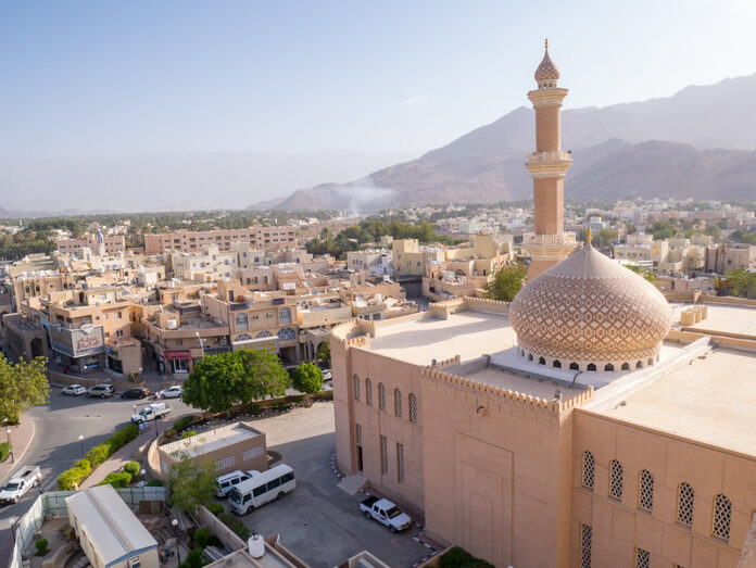 10 Lugares para Explorar Omán: Un viaje al Medio Oriente Nizwa