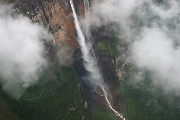 Descubre La Gran Sabana: Un Paraíso Terrenal en Venezuela Salto Ángel