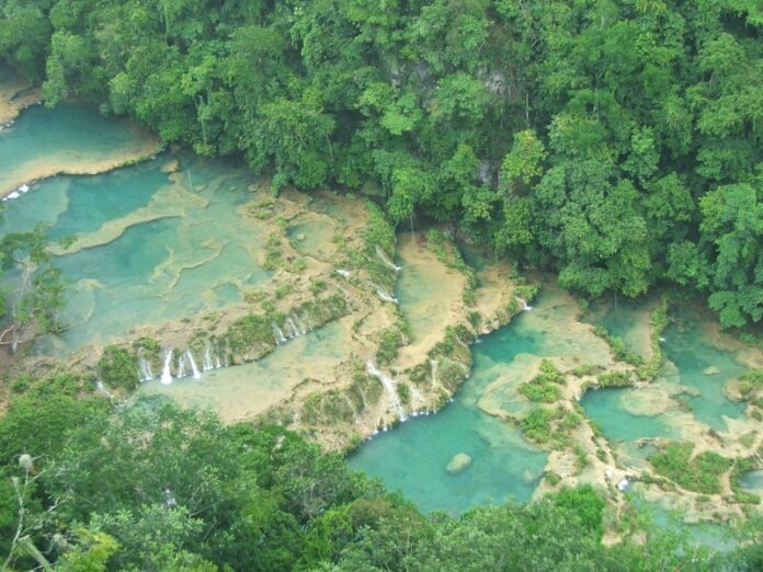 Explorando Semuc Champey, Guatemala: Una Guía Completa para Viajeros Semuc Champey