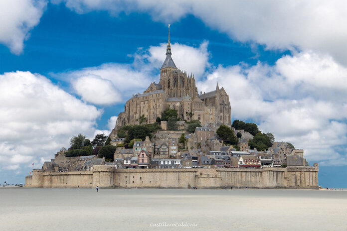 7 Atractivos turísticos de Mont Saint-Michel: Una visita inolvidable Murallas Medievales,Mont Saint-Michel