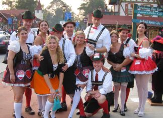 8 Mejores Cosas que hacer durante el Oktoberfes en Múnich Participar en las tradiciones bávaras