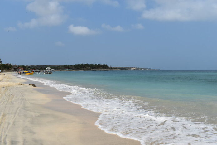 6 Atractivos turísticos de Isla de Tierra Bomba Playa Costa Azul