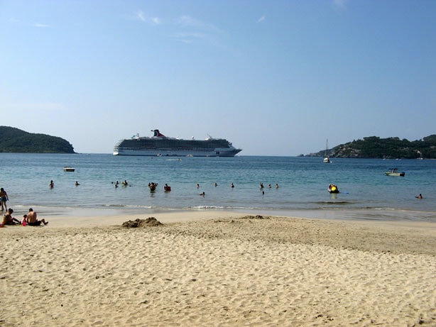 6 Mejores playas de Zihuatanejo, México Playa La Ropa