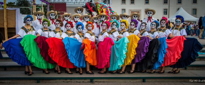 10 Mejores Lugares para Disfrutar del Día de los Muertos en México Pátzcuaro y Janitzio, Michoacán, día de los muertos
