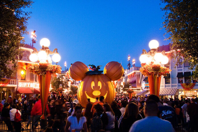 8 Mejores Lugares para Pasar Halloween en Estados Unido San Francisco, California - Castro Halloween