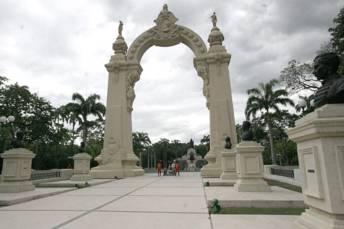 10 Mejores Atractivos Turísticos de Valencia, Venezuela Campo Carabobo