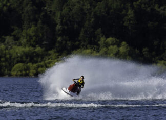 Cosas Qué Ver y Hacer en Villarrica Deportes acuáticos en el lago Villarrica