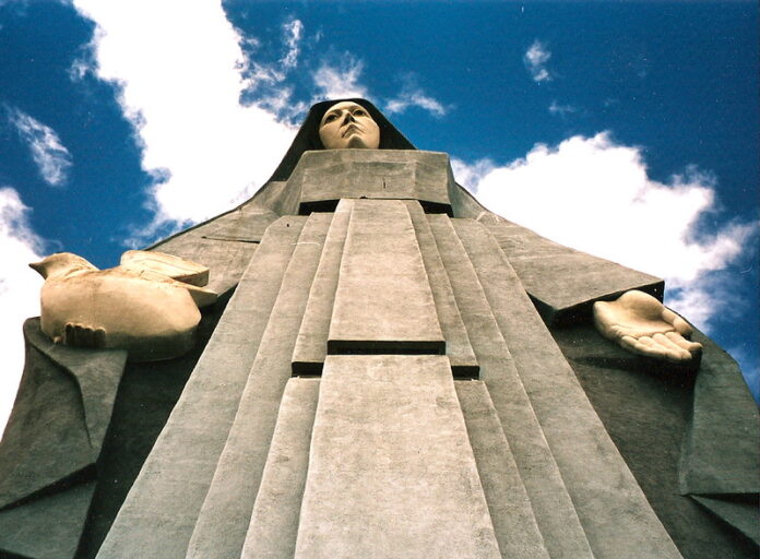 Cosas Qué Ver y Hacer en Trujillo, Venezuela Monumento a la Virgen de la Paz