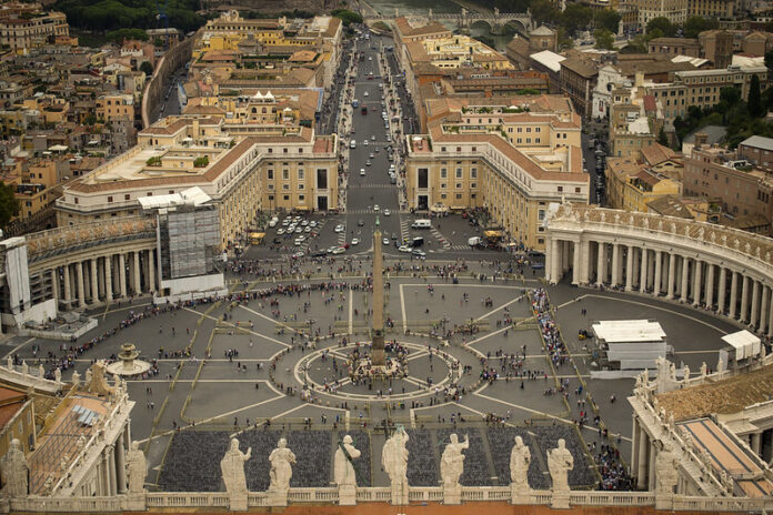 10 Mejores Atractivos Turísticos de Ciudad Vaticano Plaza de San Pedro