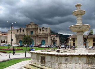 Cosas Qué Ver y Hacer en Cajamarca Plaza de Armas, Cajamarca