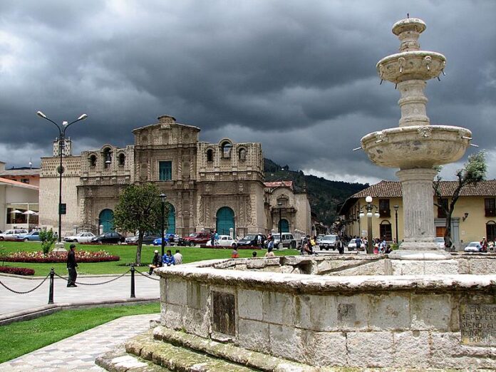 Cosas Qué Ver y Hacer en Cajamarca Plaza de Armas, Cajamarca