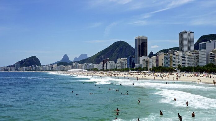 10 Mejores Atractivos Turísticos de Río de Janeiro Playas de Copacabana