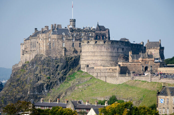 13 Mejores Atractivos Turísticos de Edimburgo Edinburgh Castle