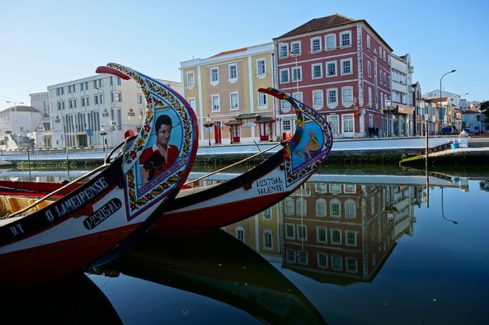 Mejores Atractivos Turísticos de Aveiro Los Canales y los Moliceiros de Oveiro