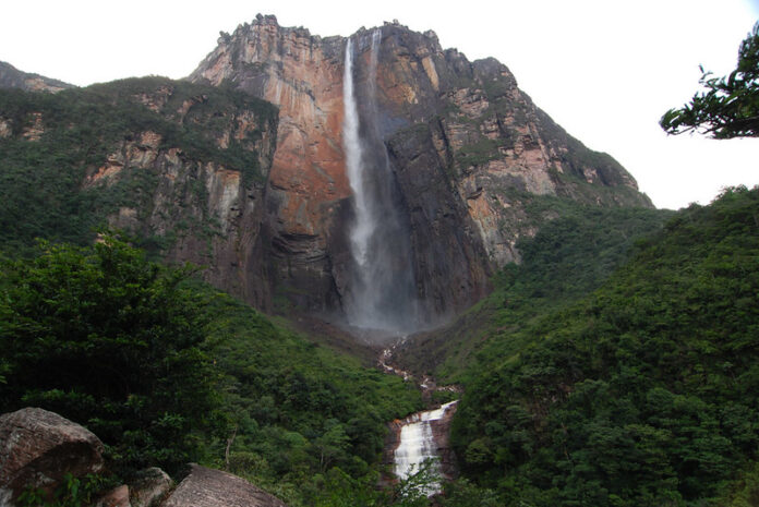 10 Mejores Atractivos Turísticos del Estado Bolívar Salto Ángel (Kerepakupai Vená)