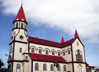Cosas Qué Ver y Hacer en la Puerto Varas Iglesia del Sagrado Corazón de Jesús