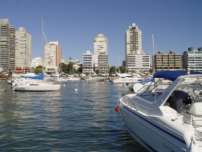 Cosas que Ver y Hacer en Punta del Este Navegar en Punta del Este