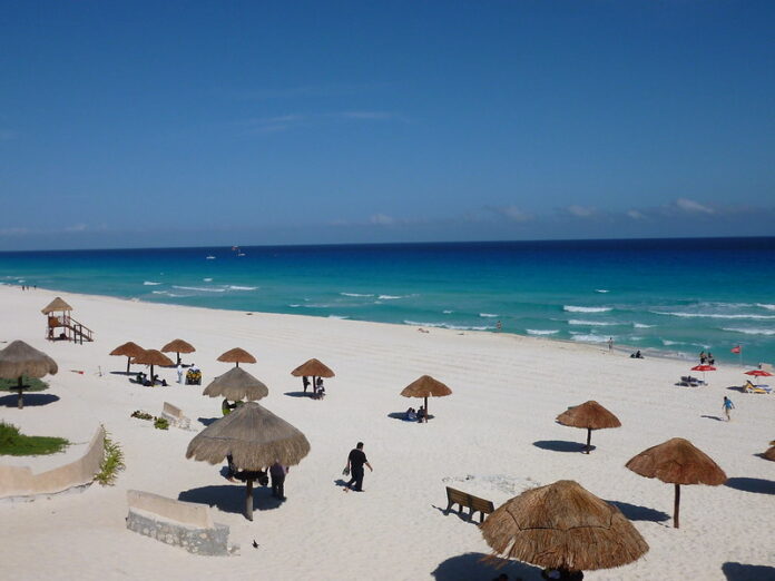 Cosas que Ver y Hacer en Quintana Roo Playa Delfines, Cancún
