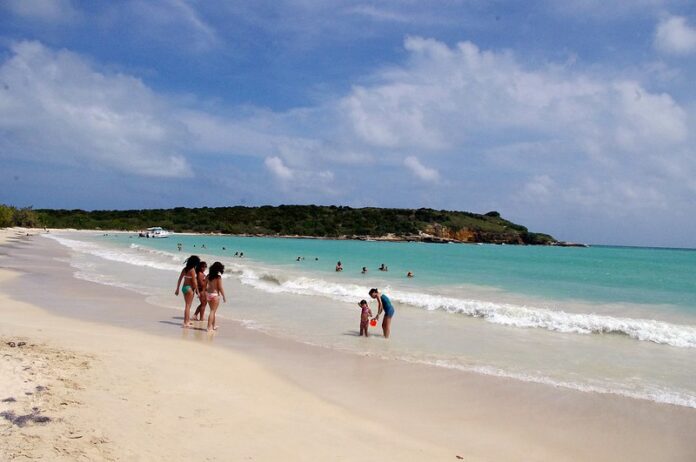 8 Mejores Playas de Puerto Rico Playa Sucia, Cabo Rojo
