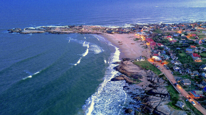 10 Mejores Atractivos del Departamento de Rocha Punta del Diablo
