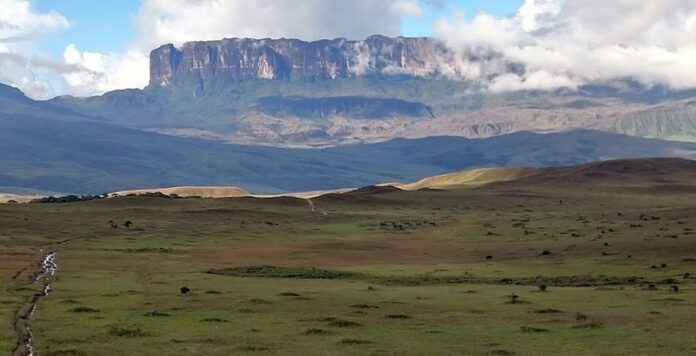 8 Mejores Lugares Turísticos de Roraima Monte Roraima