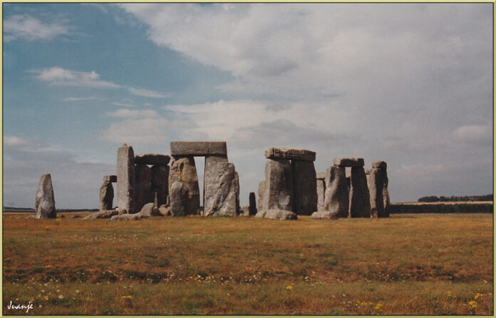 10 Mejores Lugares Turísticos del Reino Unido Stonehenge y Avebury
