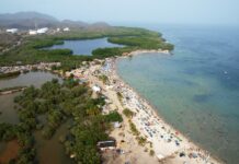 6 Mejores Playas del Estado Miranda Imagen: Hector Hernandez; https://www.flickr.com/photos/dsluser/