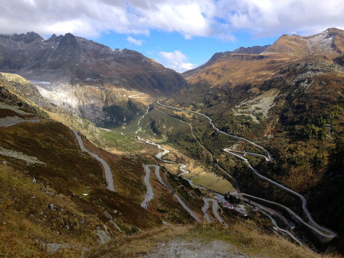 10 Mejores rutas de trekking de Suiza Alpine Pass Route