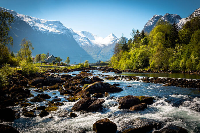 Mejores Atractivos Naturales de Filipinas río Enchanted,