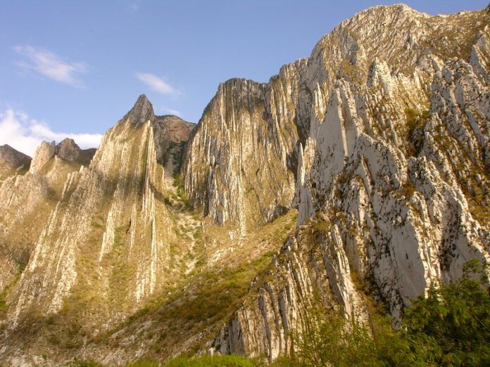 Cosas que ver y hacer en Nuevo León Cañón de la Huasteca